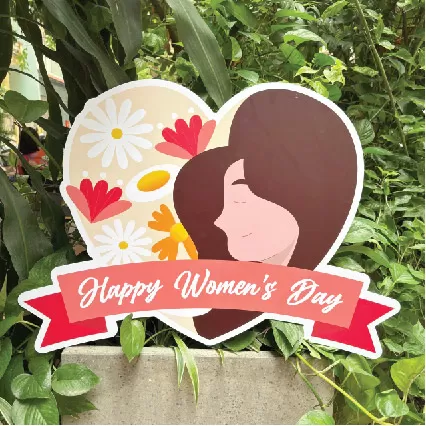  Biển treo trang trí quốc tế phụ nữ chất liệu focmex