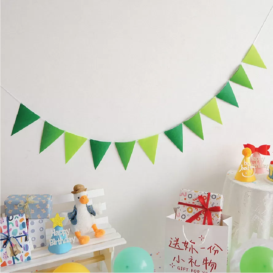 Dây cờ tam giác xanh lá