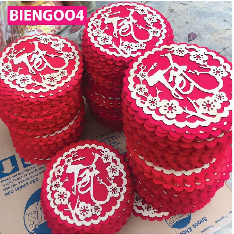 Biển treo gỗ tết chất liệu gỗ phối vải dạ dày dặn siêu đẹp trang trí năm mới