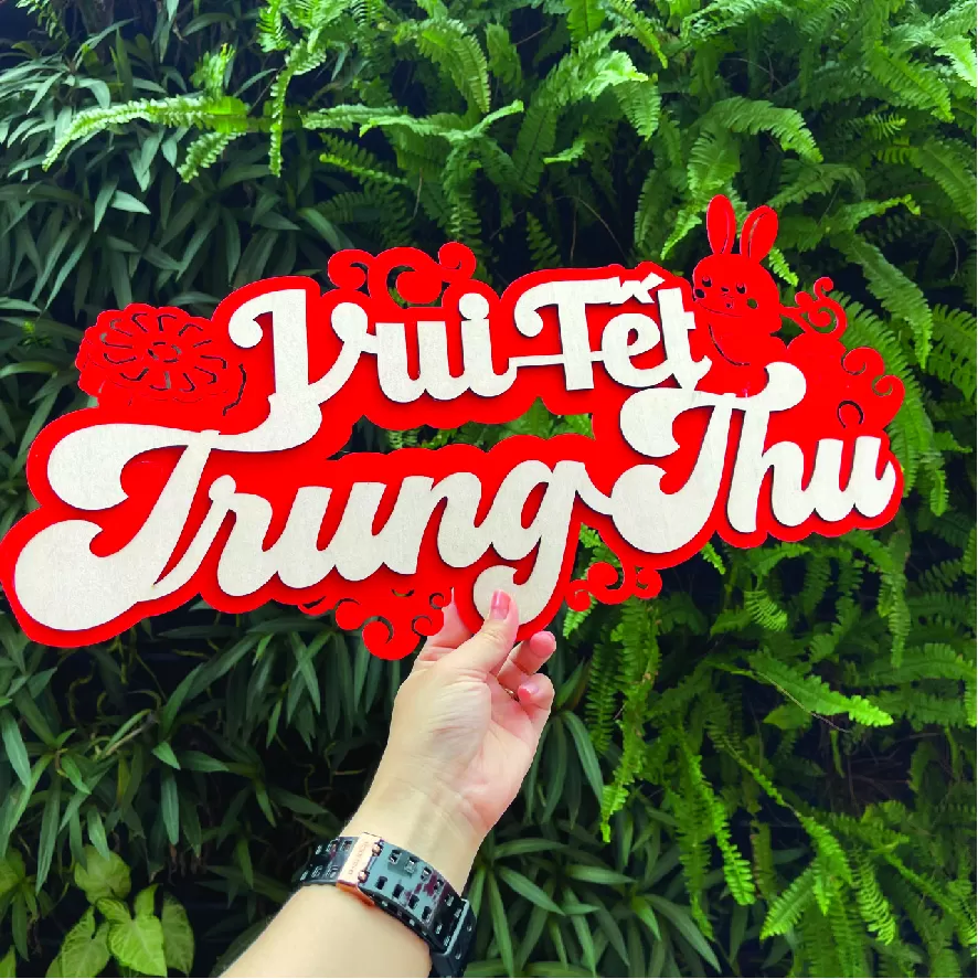 Chữ VUI TẾT TRUNG THU chất liệu vải nhung đỏ kết hợp gỗ 20CM